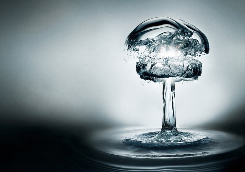 Water explosion mushroom cloud