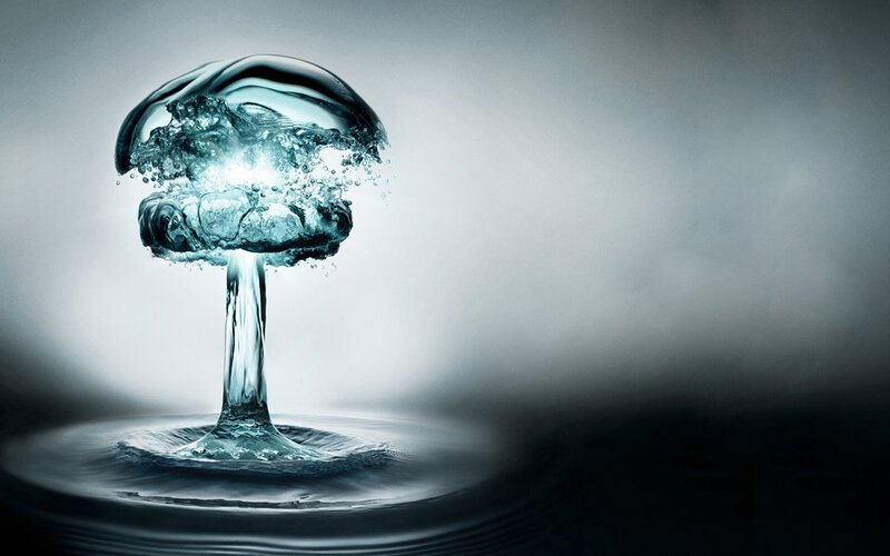 Water explosion mushroom cloud