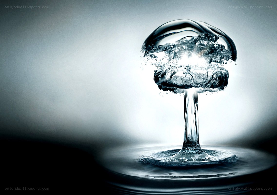 Water explosion mushroom cloud