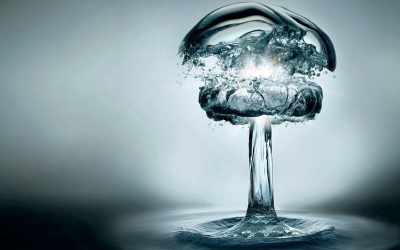 Water explosion mushroom cloud