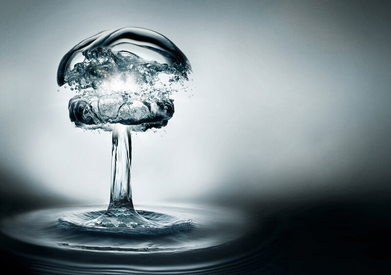 Water explosion mushroom cloud