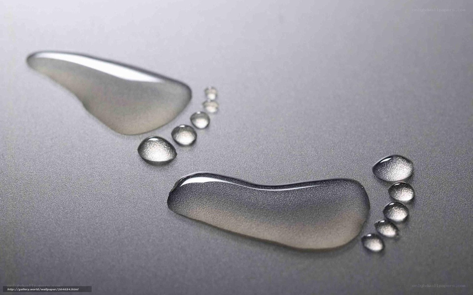 Water footprints on metal