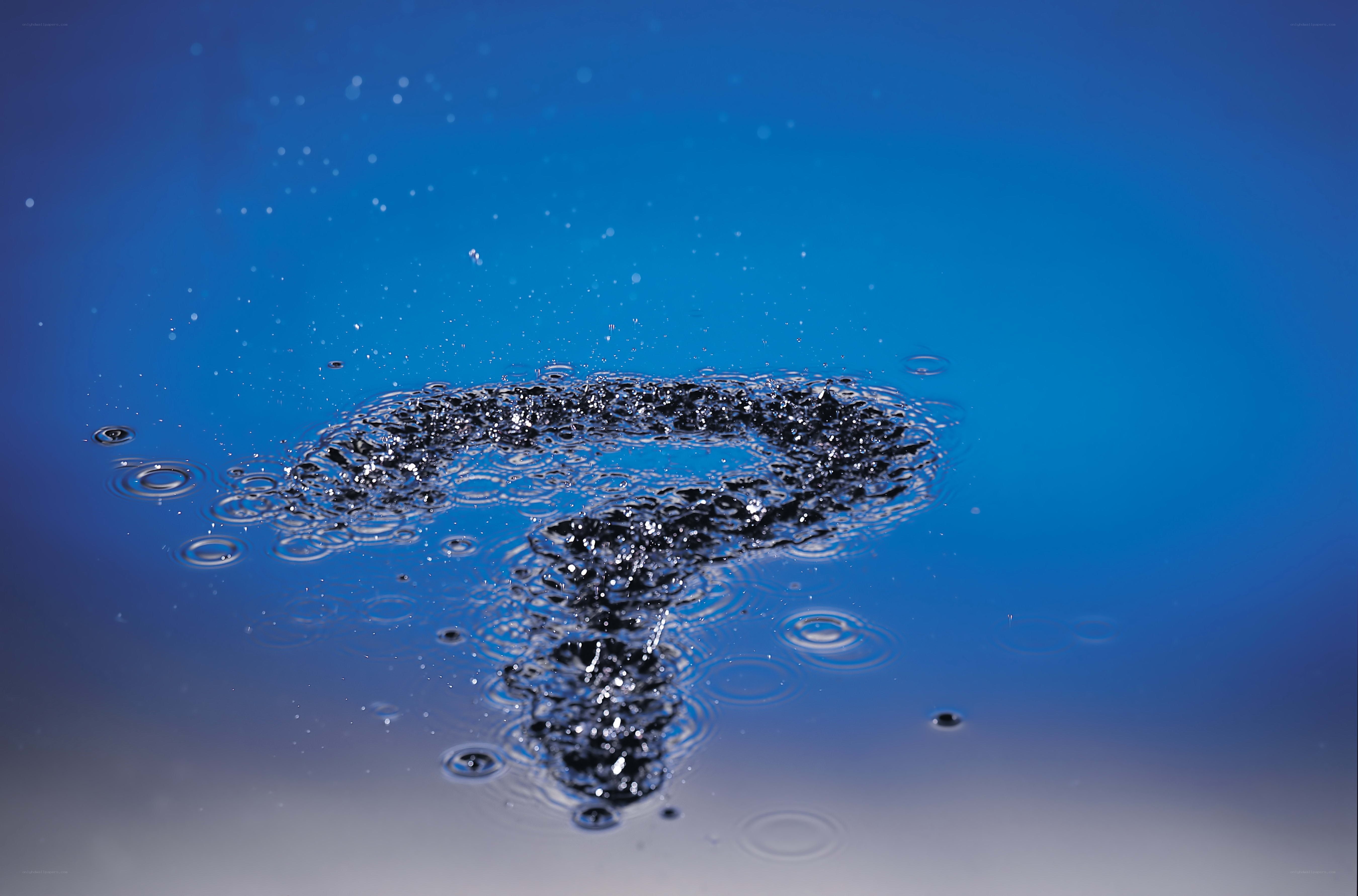 Water forming a question mark