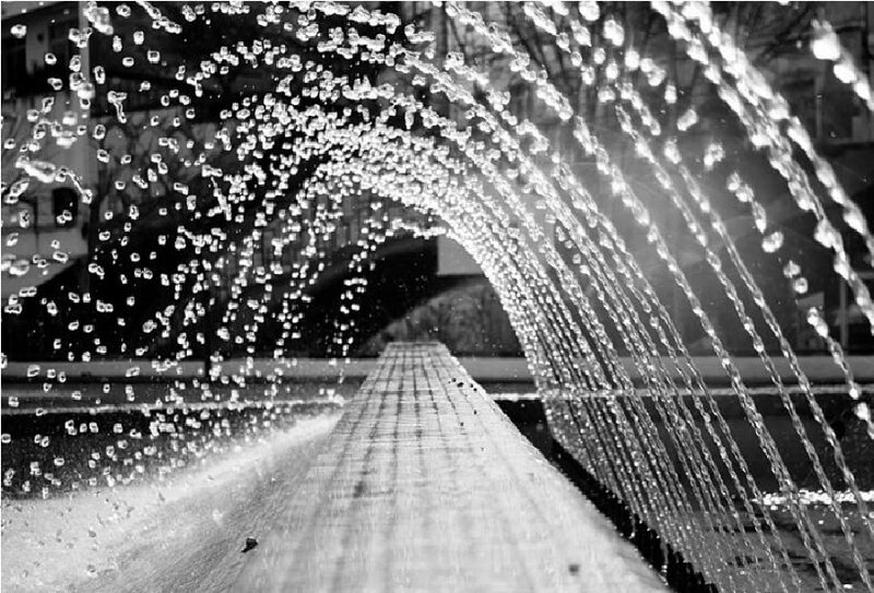 Water fountain arches
