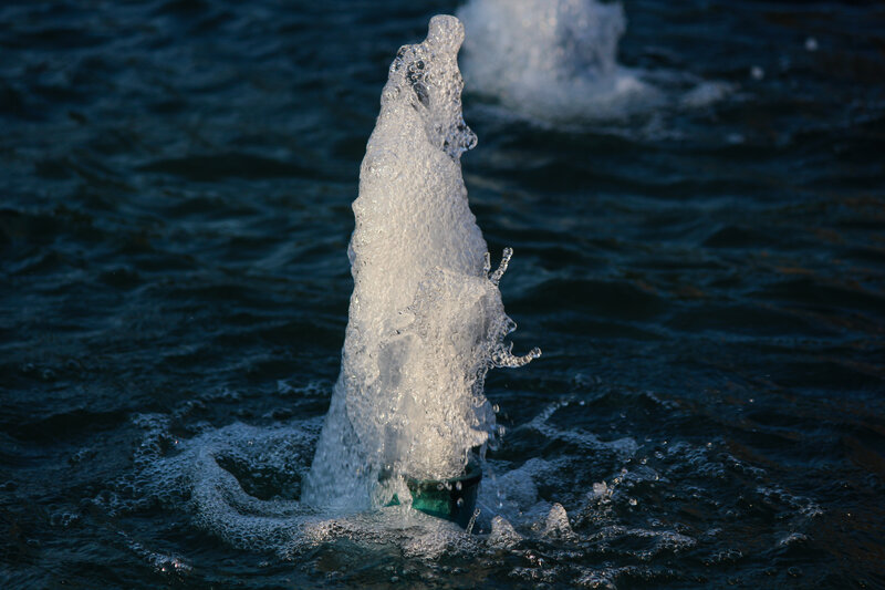 Water Fountain Jet — Blue