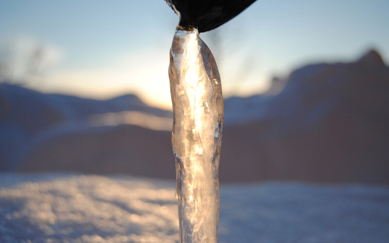 Water freezing in sunlight