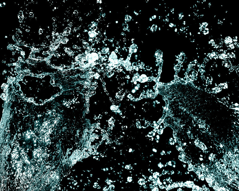 Water Splash — Black