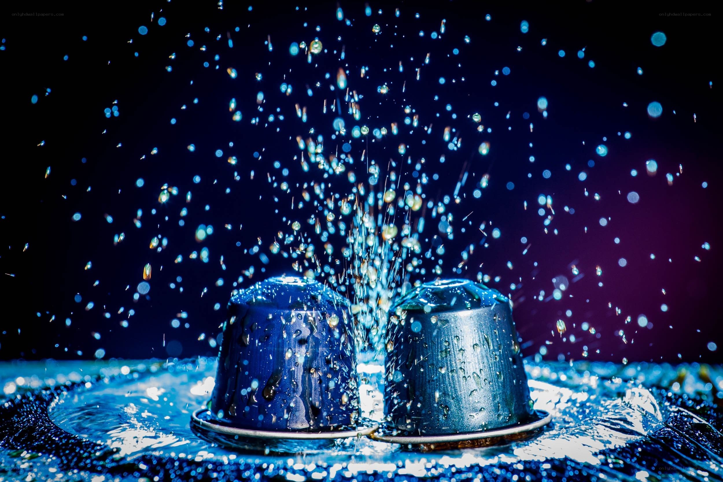 Water splashing from coffee pods