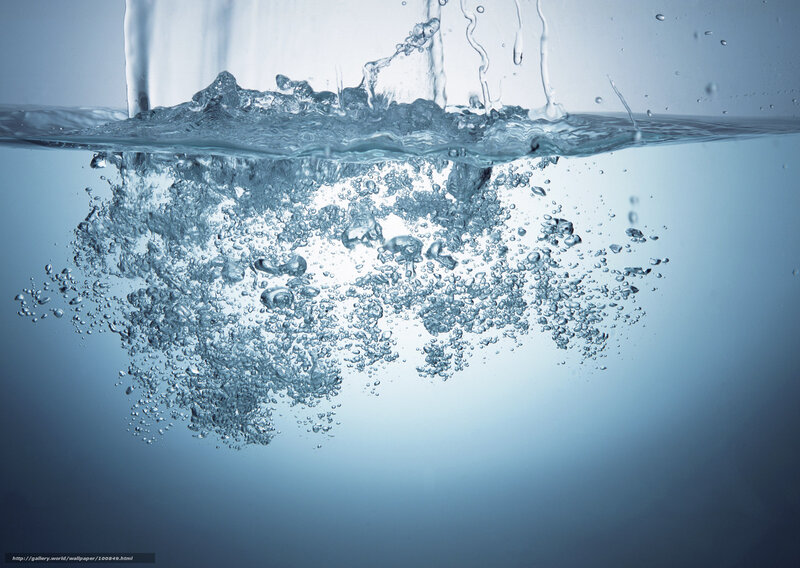 Water splashing with bubbles