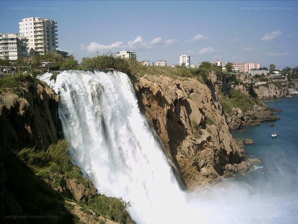 Waterfall at Kursunlu Falls