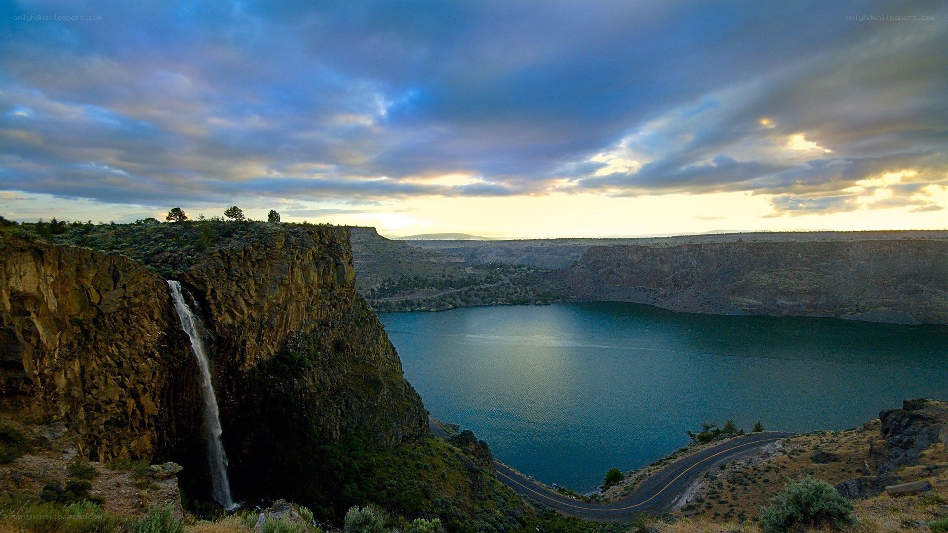 Waterfall at Lake Billy Chinook