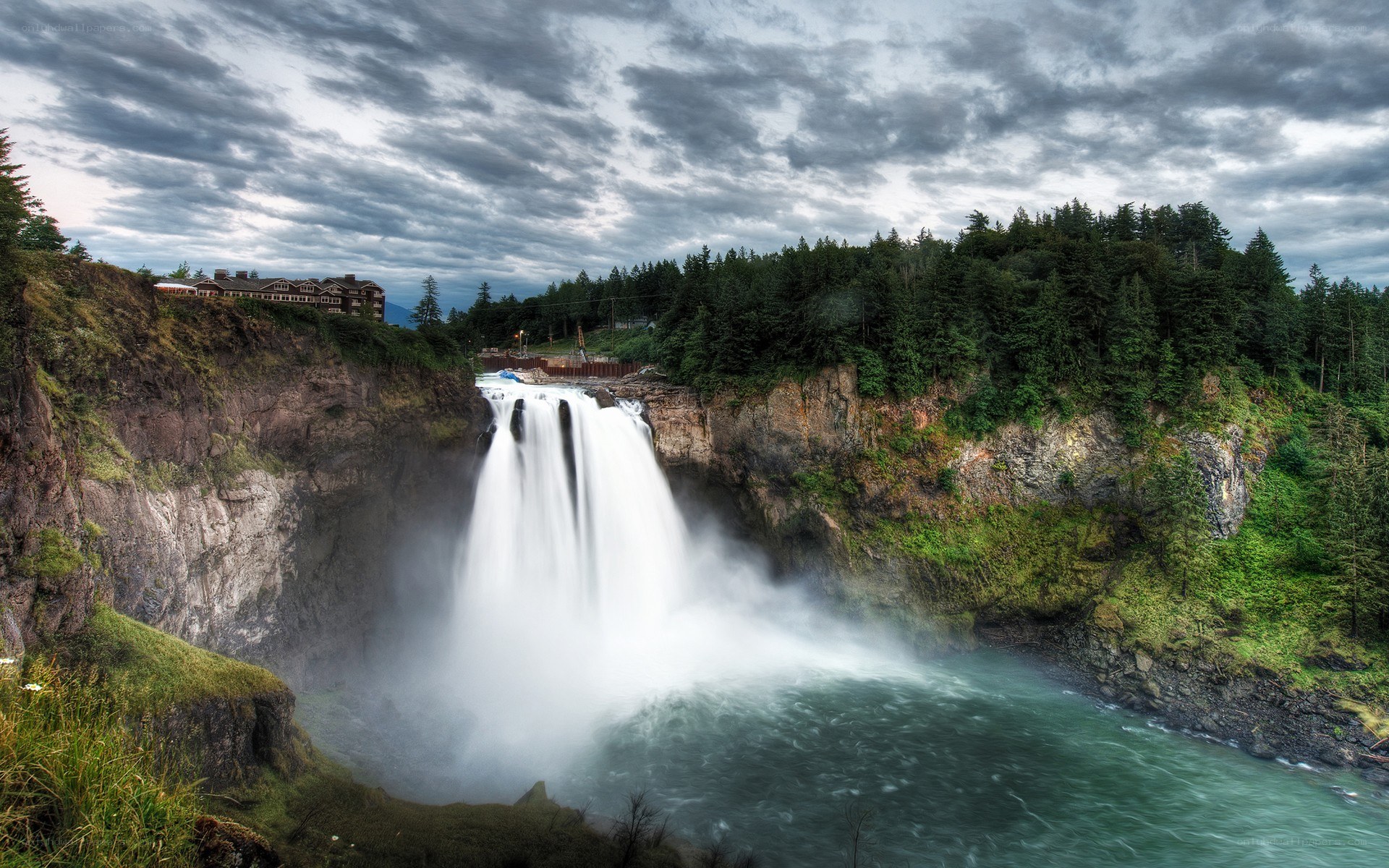 Waterfall at Snoqualmie Falls