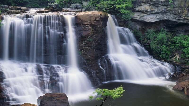Waterfall cascading over rocks
