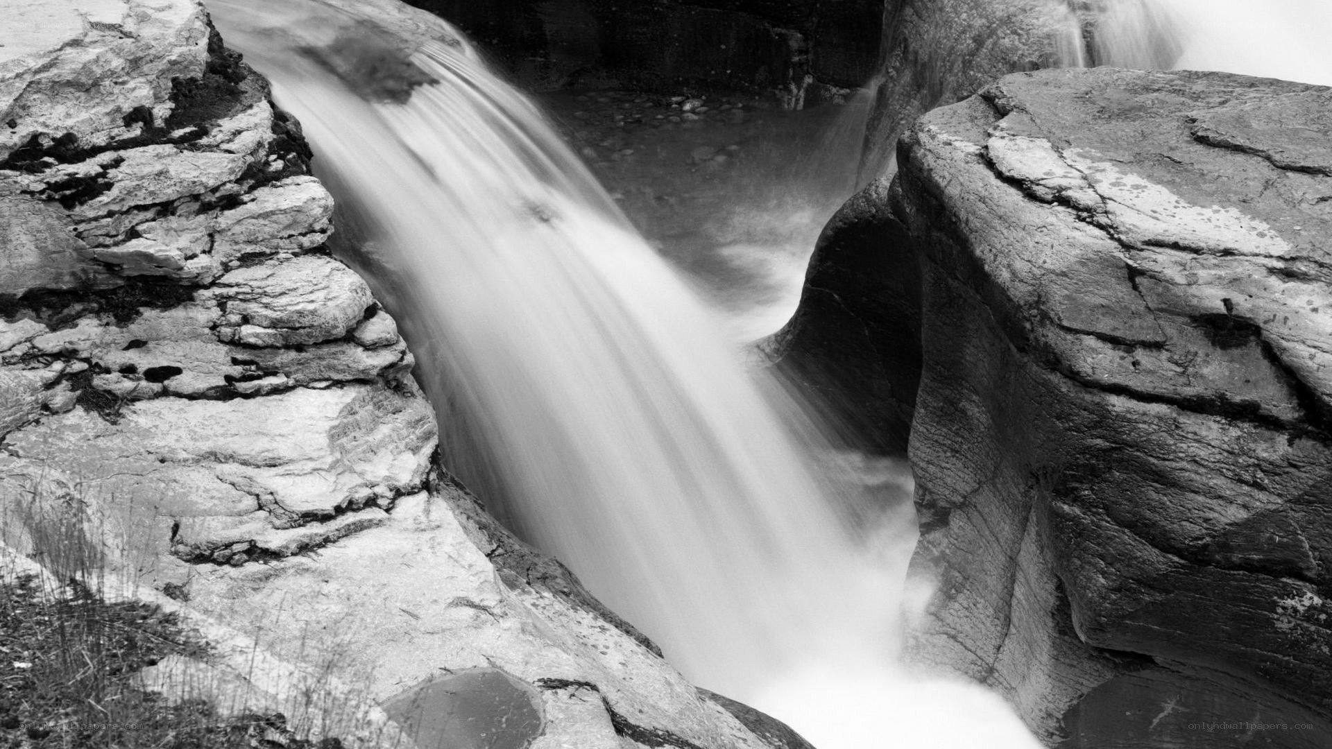 Waterfall flowing through rocks