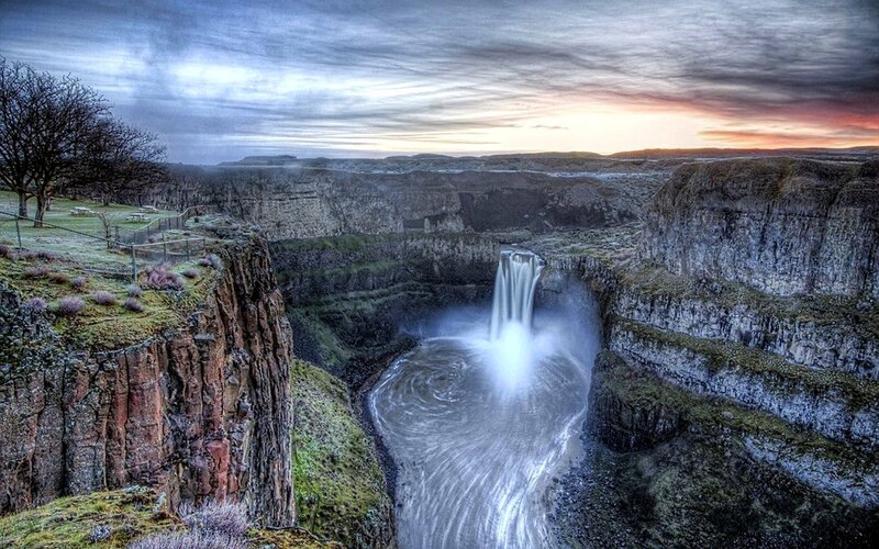 Waterfall in Canyon — Gray