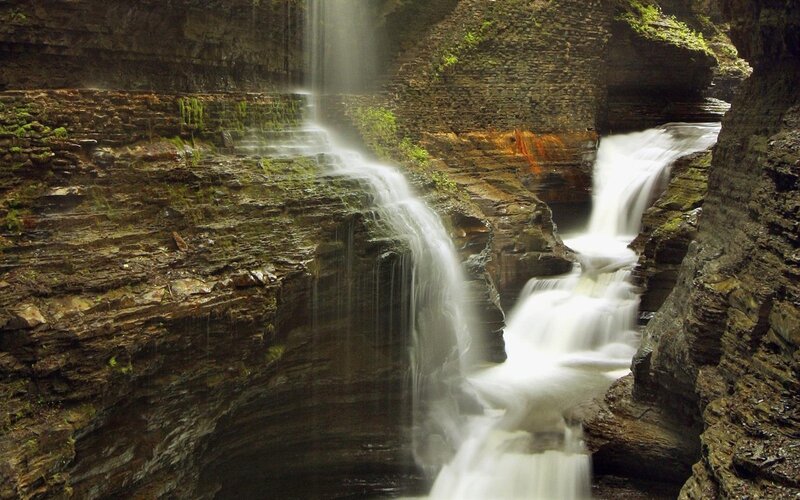 Waterfall in Canyon — Green, Moss
