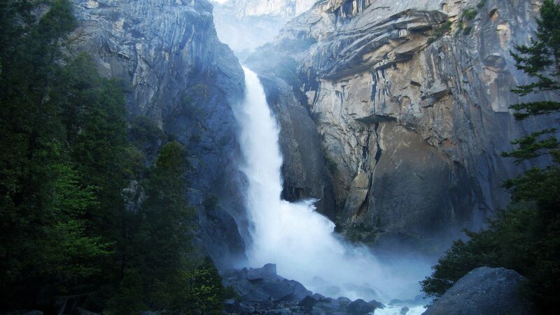 Waterfall in Canyon — Rocks