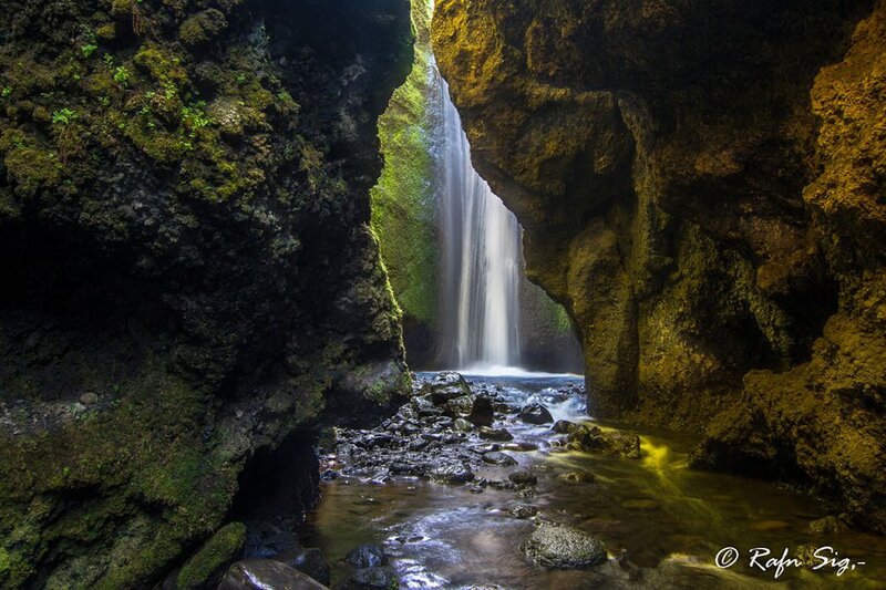 Waterfall in Cave — Green, Dramatic, Photograph