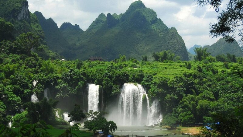 Waterfall in Forested Mountains — Green