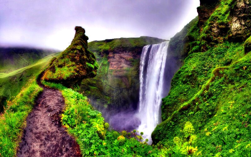 Waterfall in Green Canyon — Dramatic