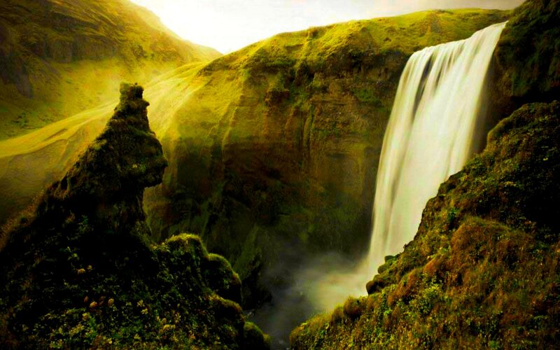 Waterfall in Green Canyon — Serene