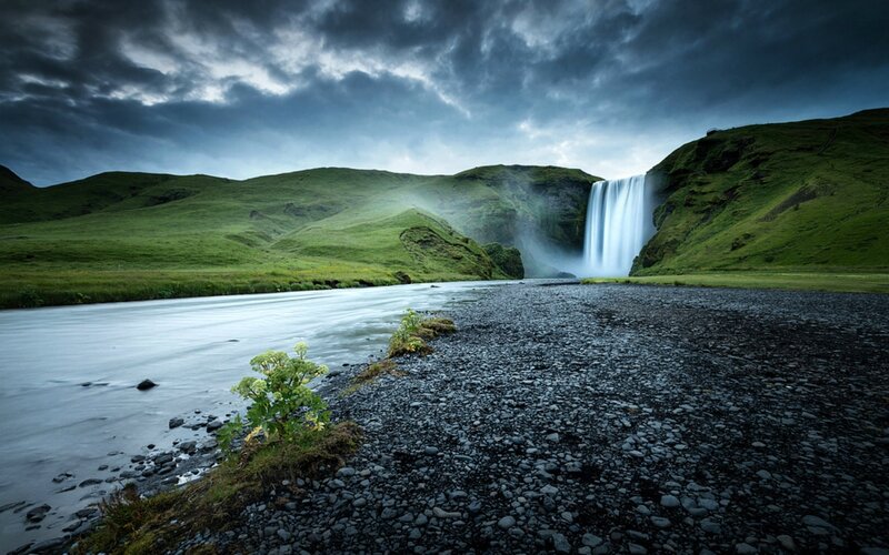 Waterfall in Green Valley — Dramatic, Photograph