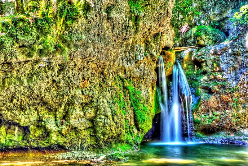 Waterfall in Mossy Canyon — Green, Serene