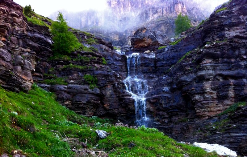 Waterfall in Mountain Canyon — Green, Serene
