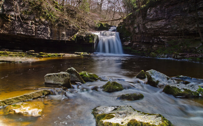 Waterfall in Rocky Gorge — Brown