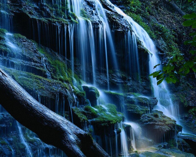 Waterfall on Mossy Rocks — Blue