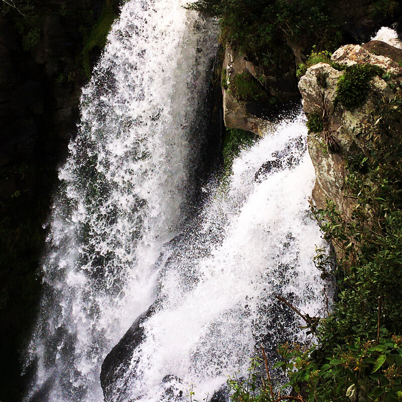 Waterfall on Rocks — White, Dynamic