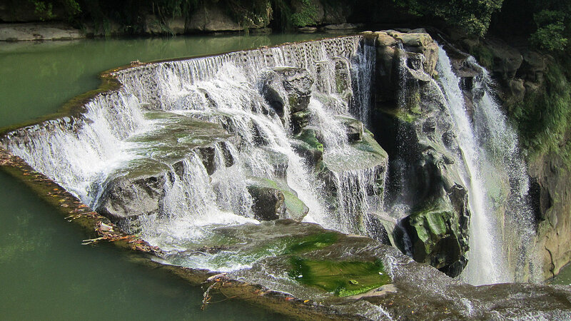 Waterfall on Rocky Ledge — Green, Natural