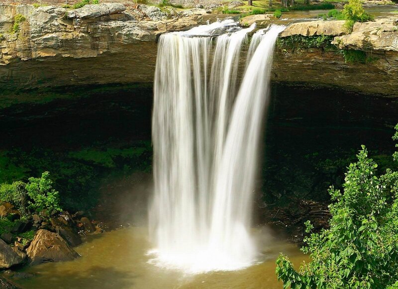 Waterfall over Cliff — Green