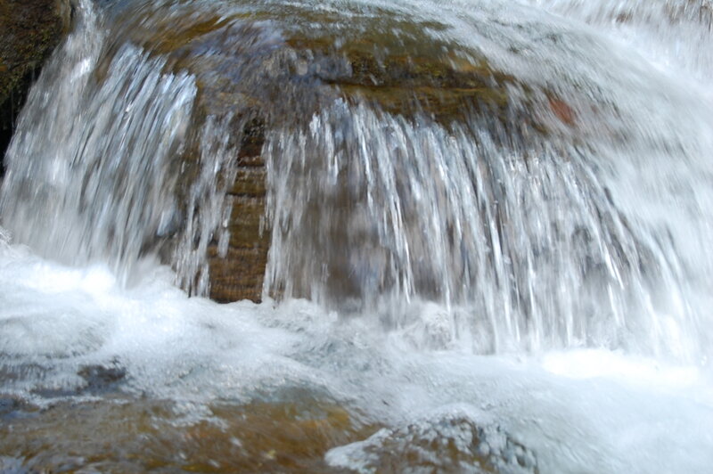 Waterfall over Rocks — White, Dynamic