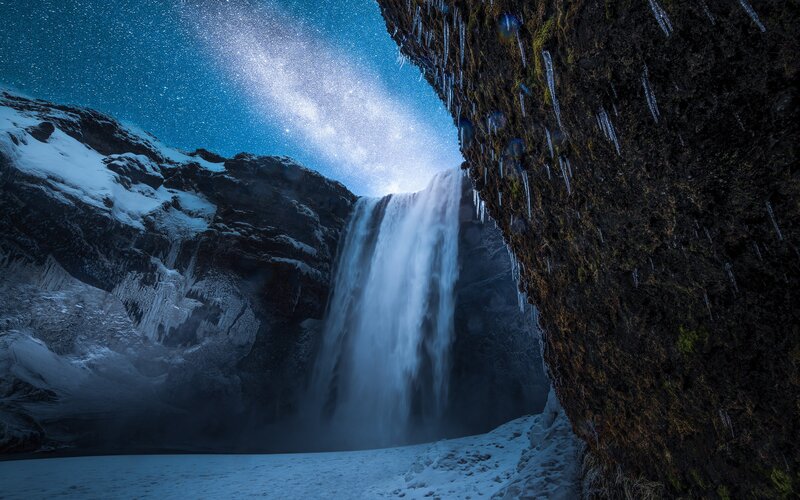 Waterfall under Stars — Blue