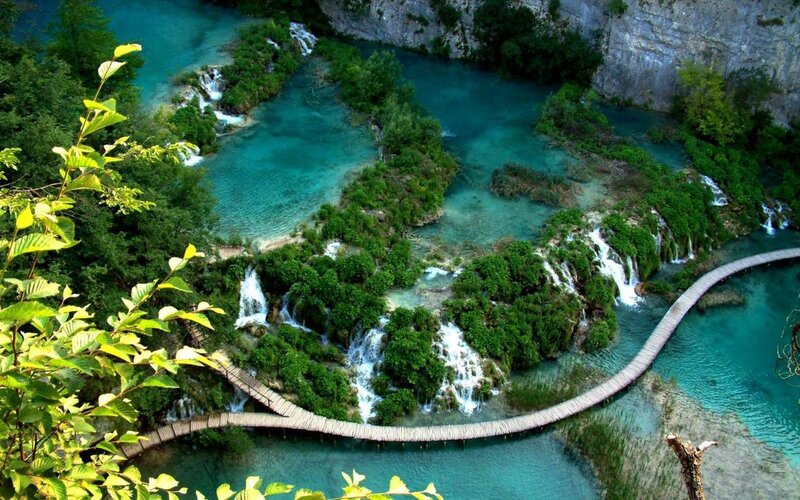 Waterfalls and turquoise lakes