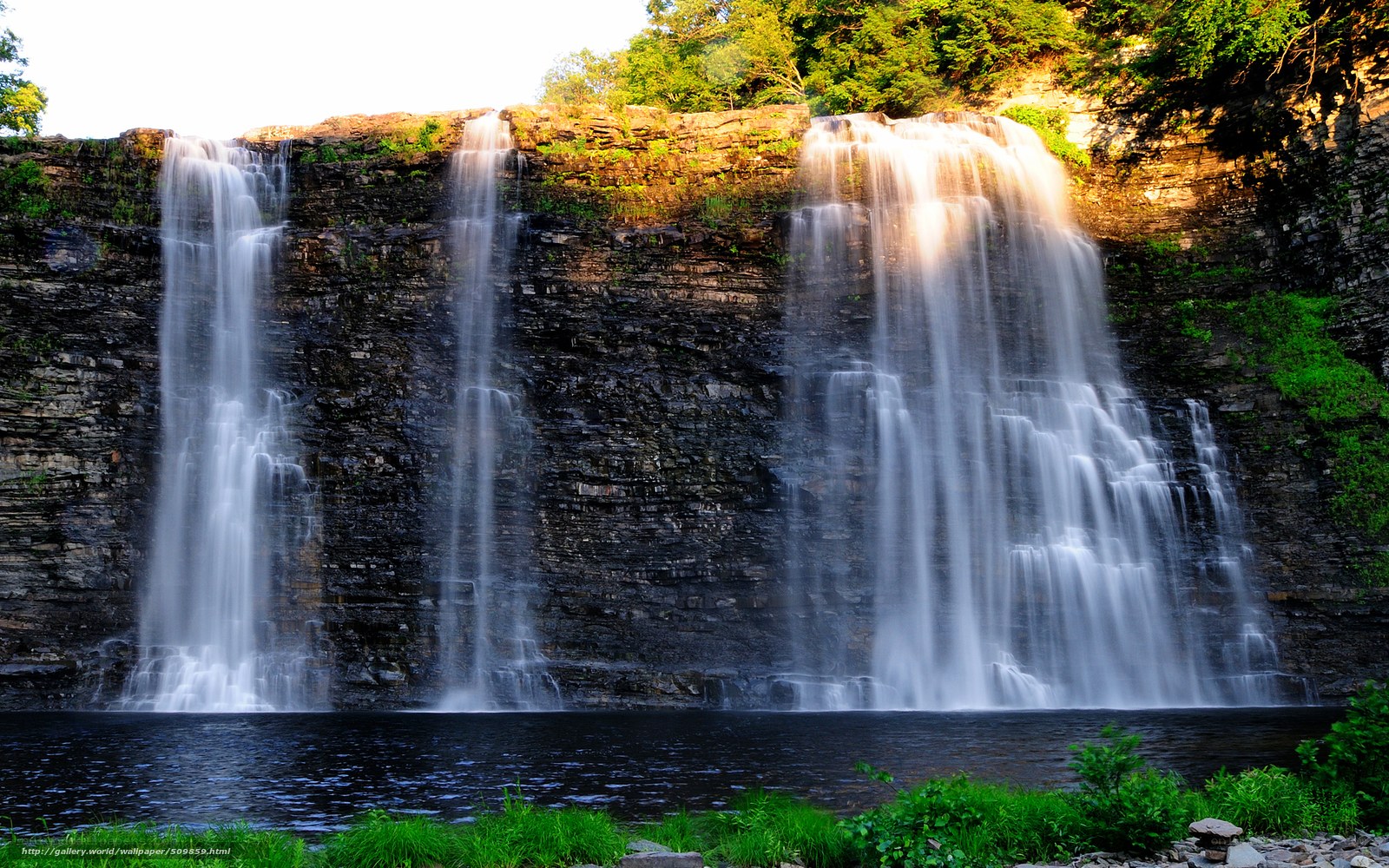 Waterfalls at Taughannock Falls