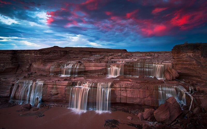 Waterfalls in Canyon — Red, Dramatic