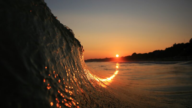 Wave at Sunset — Orange, Serene