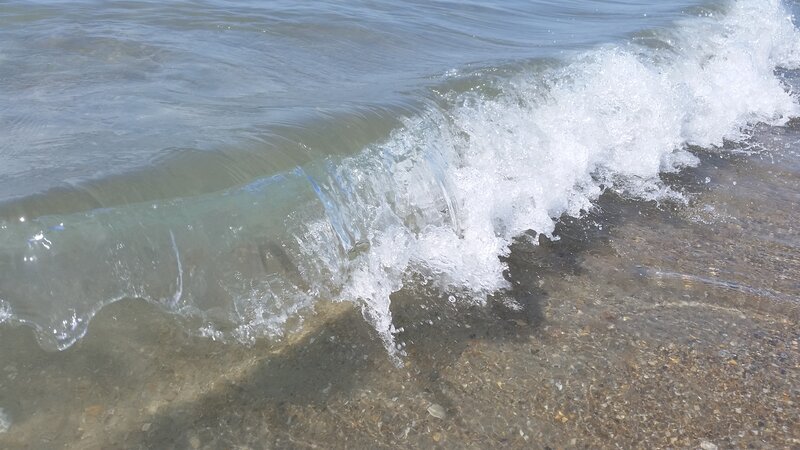 Wave Breaking on Shore — Blue