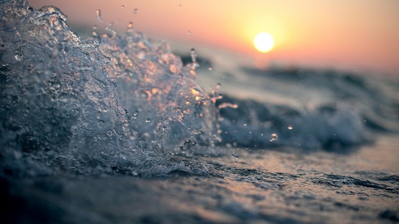 Wave Crashing at Sunset — Blue, Serene