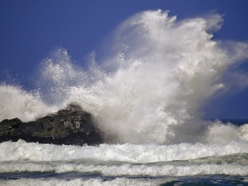 Wave Crashing on Rock — Blue, Dramatic, Afternoon
