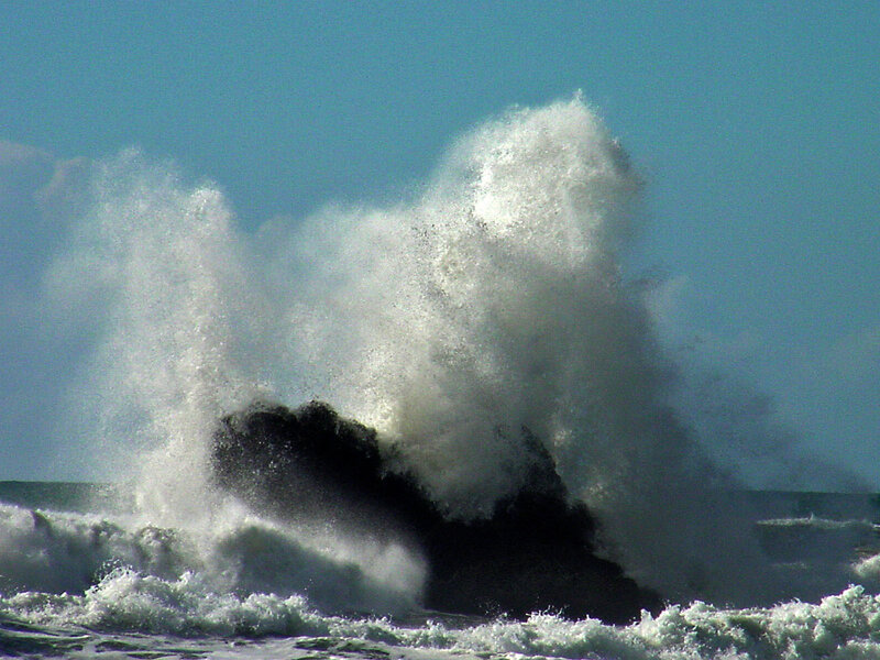 Wave Crashing on Rock — Blue