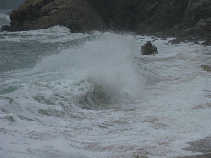 Wave Crashing on Rocks — Gray, Dramatic, Photograph, Ocean