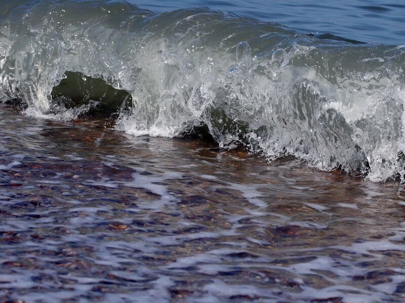 Wave crashing on shore