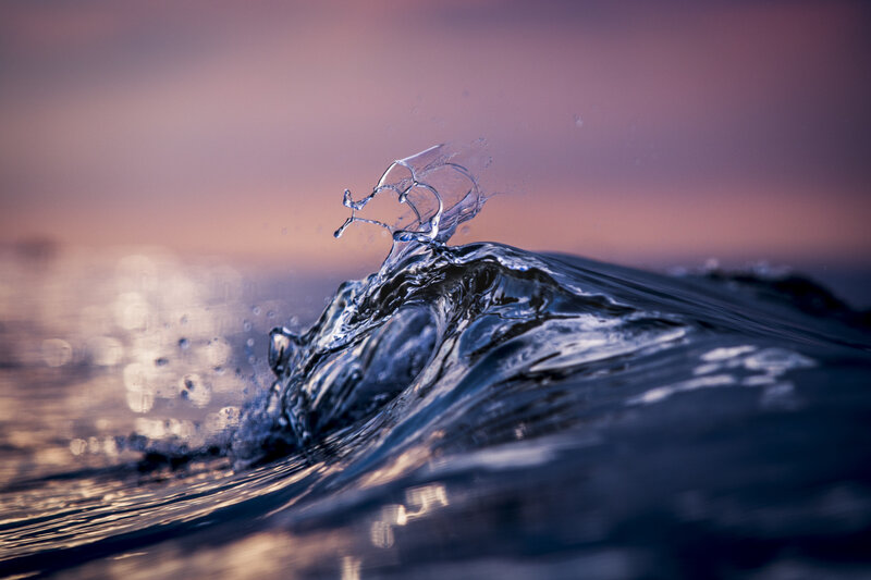 Wave Crest Splashing