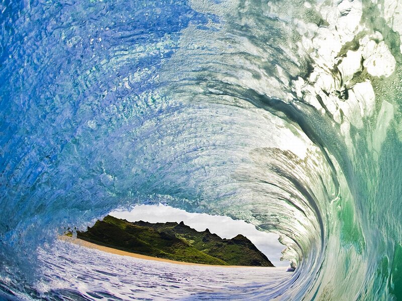 Wave Tunnel with Island