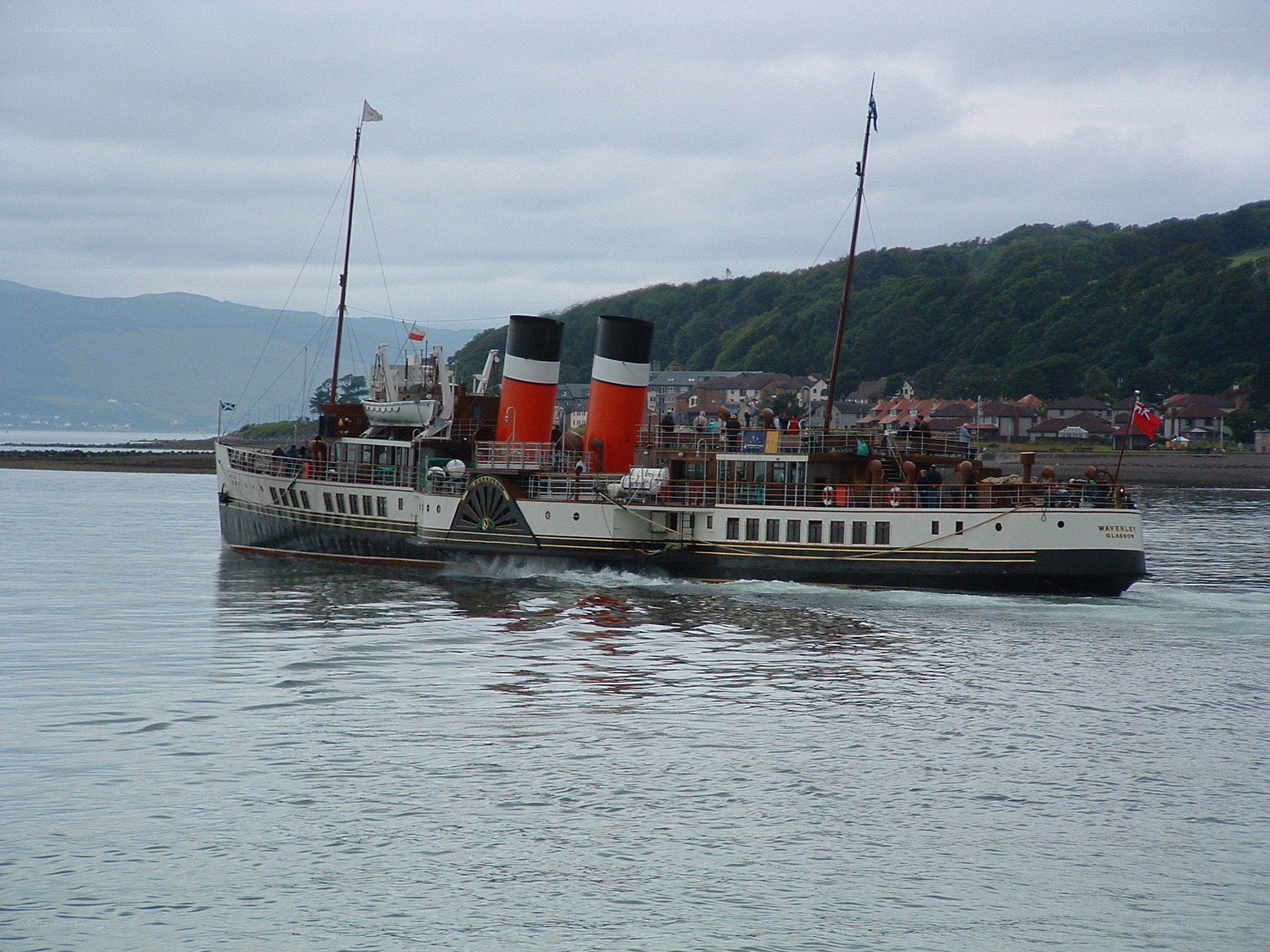 Waverley paddle steamer in harbor