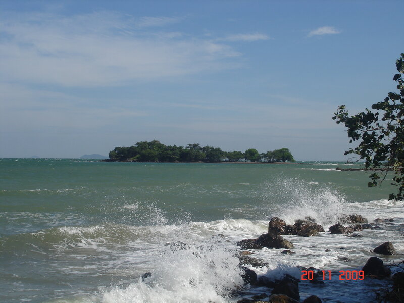 Waves Crashing on Rocks — Blue, Calm, Afternoon