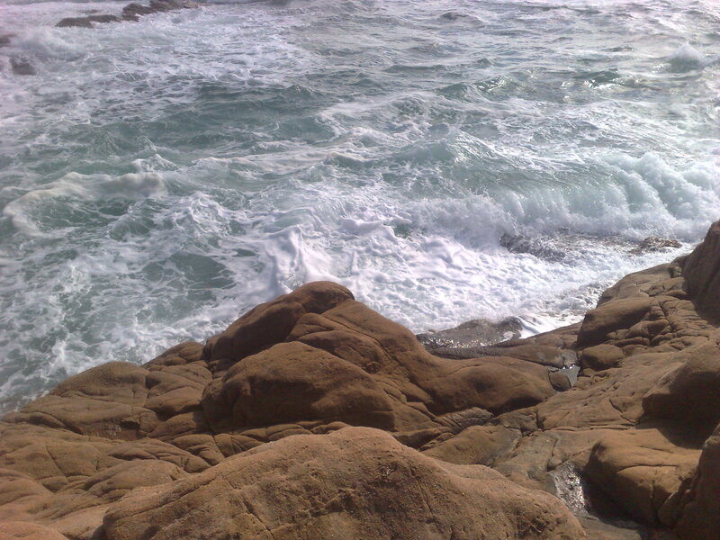 Waves Crashing on Rocks — Brown, Dynamic